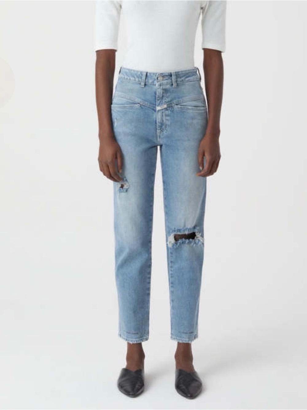 Italian Luxury Brand Closed Pedal Pusher Light Blue Distressed Jeans